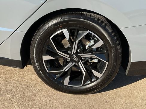 Used 2025 Hyundai Sonata SEL image 8