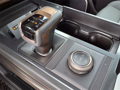 New 2025 GMC Hummer EV 2X image 18