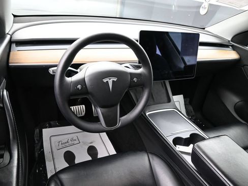 Used 2022 Tesla Model Y Performance AWD/4WD image 26