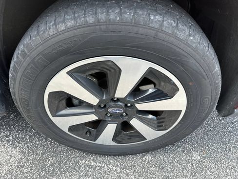 Used 2018 Subaru Forester 2.5i Premium AWD/4WD image 31