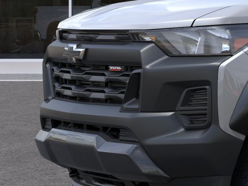 Used 2026 Chevrolet Colorado Trail Boss AWD/4WD image 39
