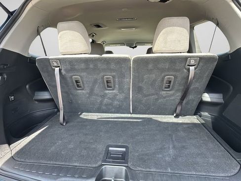 Used 2017 Honda Pilot EX image 16