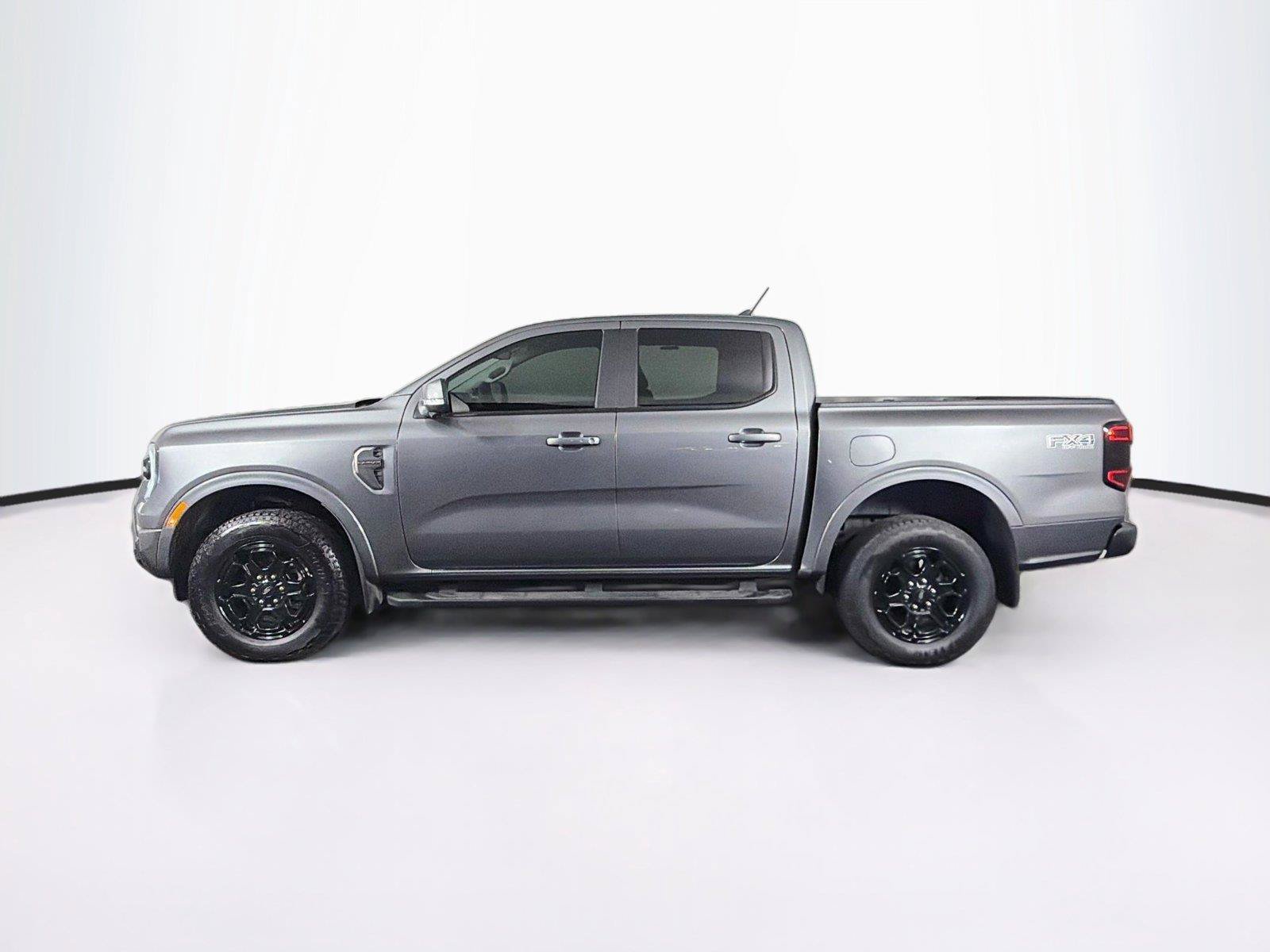 Used 2025 Ford Ranger Lariat w/ FX4 Off-Road Package AWD/4WD image 8