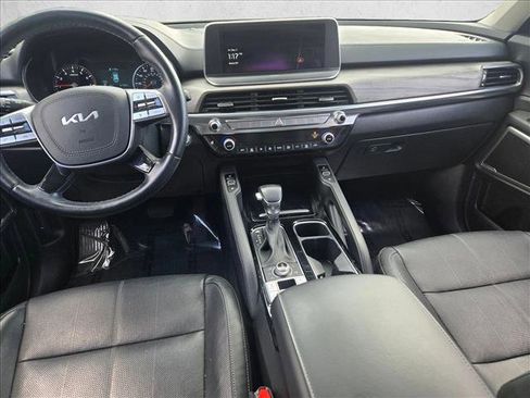 Used 2022 Kia Telluride EX w/ EX Premium Package image 16