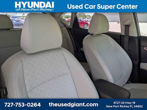 Used 2023 Kia Seltos EX AWD/4WD image 6