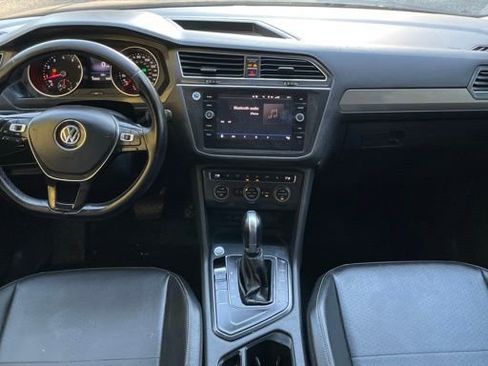Used 2018 Volkswagen Tiguan SE image 15