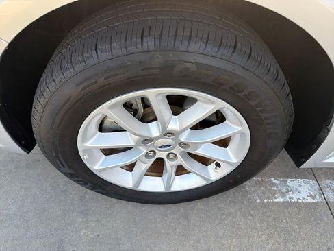 Used 2017 Ford Flex SE FWD image 36