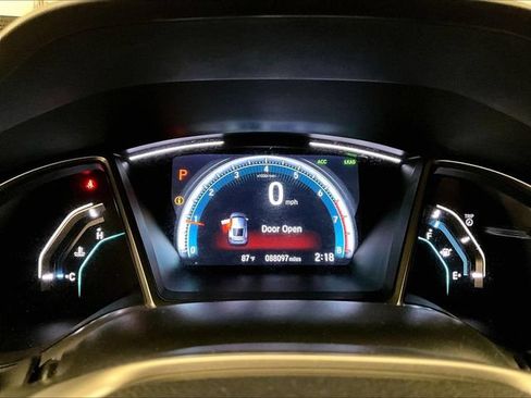 Used 2017 Honda Civic Touring image 19