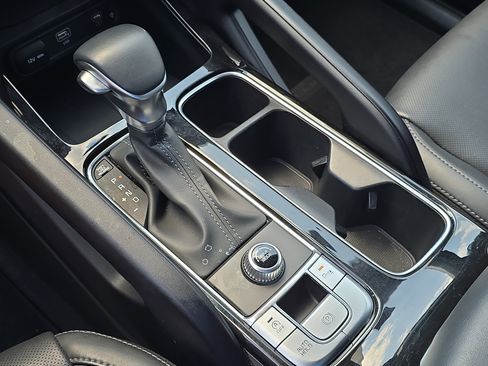 Certified 2025 Kia Telluride S image 28