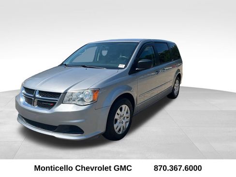 Used 2017 Dodge Grand Caravan SE w/ UConnect Hands-Free Group FWD image 7