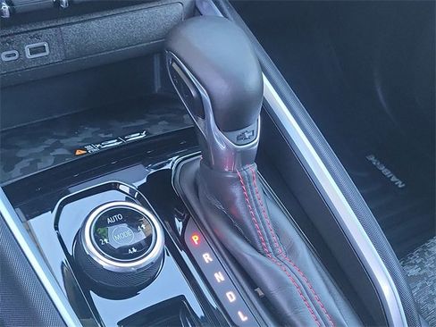 Used 2023 Chevrolet Colorado Z71 w/ Z71 Convenience Package 2 image 16