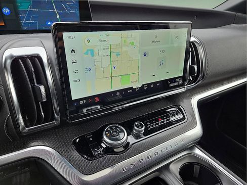 New 2026 Ford Expedition Platinum w/ Stealth Performance Package image 17