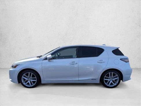 Used 2016 Lexus CT 200h w/ Navigation Package image 9