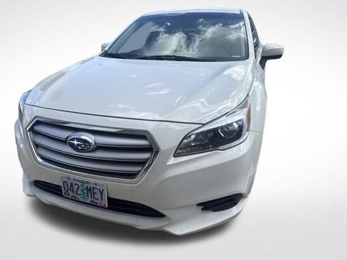 Used 2015 Subaru Legacy 2.5i Premium AWD/4WD image 2