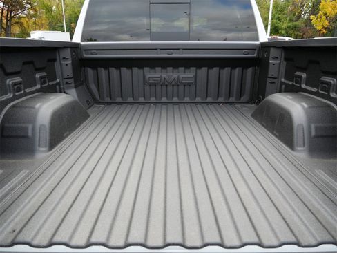 New 2026 GMC Sierra 1500 AT4 w/ Technology Package image 7