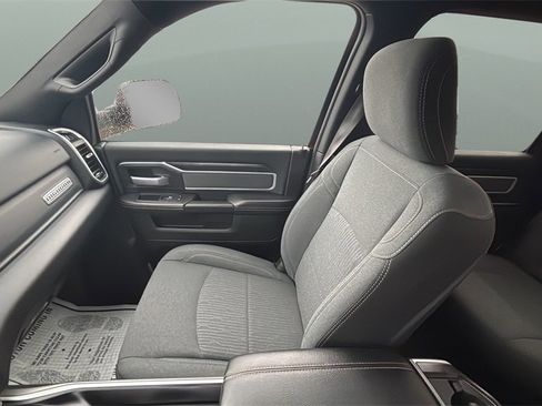 Used 2020 RAM 2500 Big Horn w/ Level 1 Equipment Group image 24