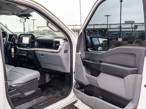 Used 2023 Ford F150 XL image 11