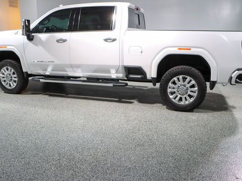 Used 2023 GMC Sierra 2500 Denali w/ Denali Ultimate Package image 10