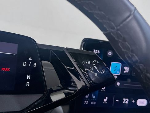 Used 2023 Volkswagen ID.4 S image 24