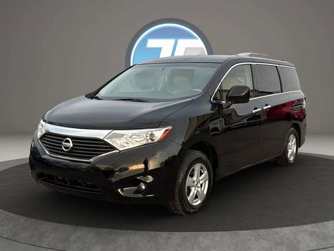 Used 2017 Nissan Quest SV image 3