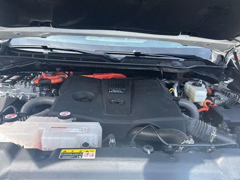 Used 2025 Toyota Tundra Platinum w/ Tow Tech Package image 21