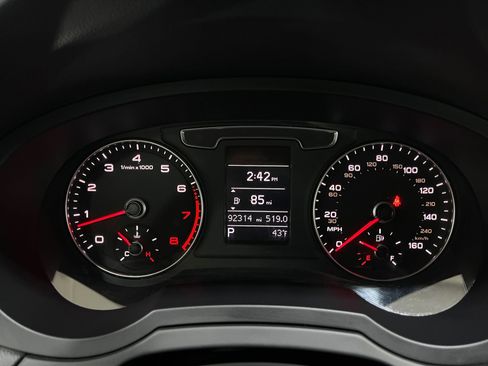 Used 2018 Audi Q3 2.0T Premium w/ Convenience Package image 23