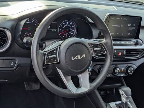 Used 2022 Kia Forte LXS FWD image 15