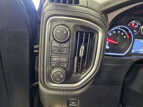 Used 2019 Chevrolet Silverado 1500 LT Trail Boss w/ Convenience Package image 16