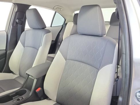 Used 2025 Toyota Corolla LE w/ Convenience Package FWD image 20