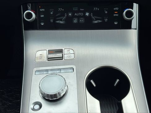 New 2026 Genesis GV70 2.5T Advanced AWD/4WD image 11