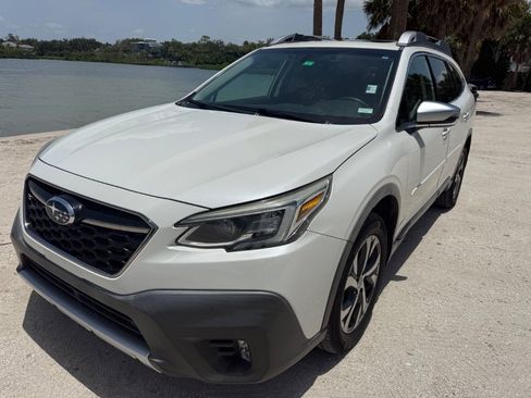 Used 2020 Subaru Outback Touring XT AWD/4WD image 4