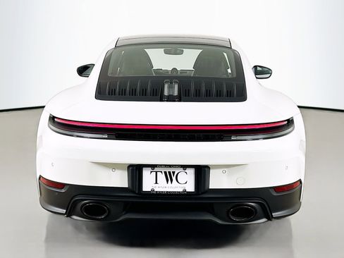 Used 2025 Porsche 911 Carrera T RWD image 6