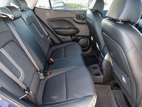 Certified 2024 Hyundai Venue Limited image 20