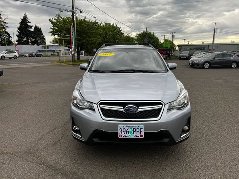 Used 2017 Subaru Crosstrek 2.0i Limited w/ Popular Package #1 image 9