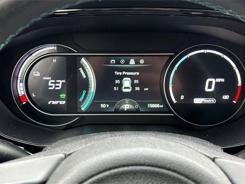 Used 2022 Kia Niro EX Premium image 37