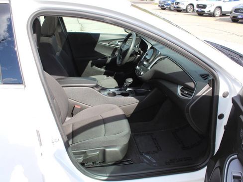 Used 2024 Chevrolet Malibu LT image 21