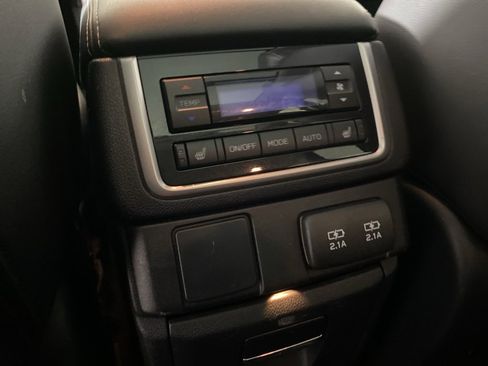 Used 2022 Subaru Ascent Limited w/ Technology Package image 23