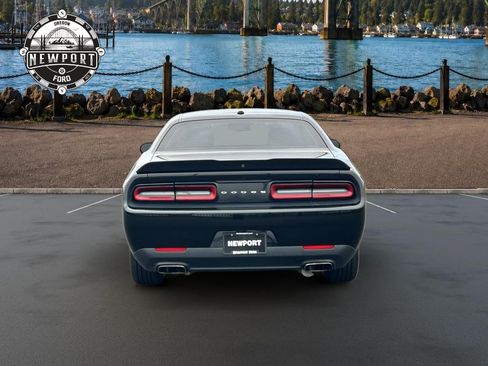 Used 2018 Dodge Challenger SXT w/ Blacktop Package RWD image 8