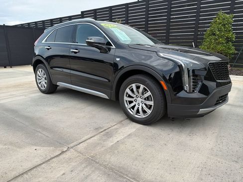 Used 2023 Cadillac XT4 Premium Luxury w/ Technology Package FWD image 7