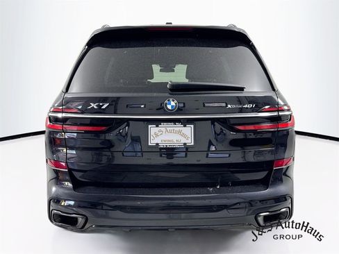 Used 2023 BMW X7 xDrive40i w/ M Sport Package AWD/4WD image 6