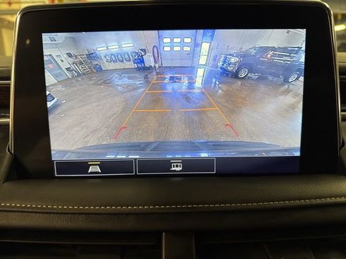 Used 2021 Chevrolet Tahoe Premier AWD/4WD image 15