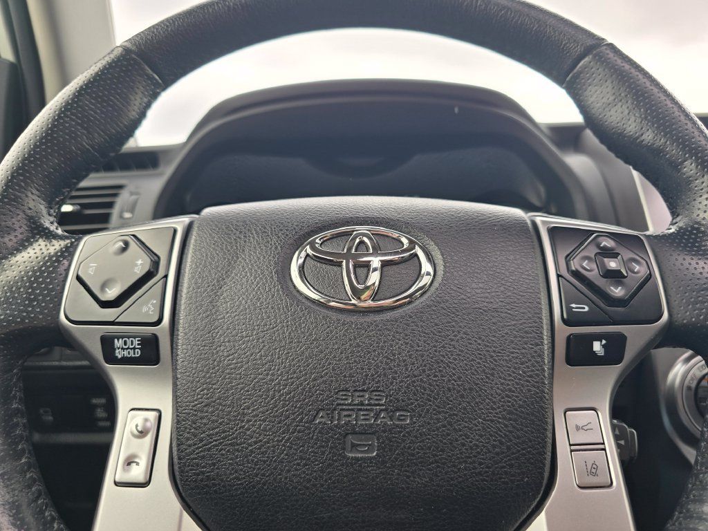 Used 2023 Toyota 4Runner SR5 Premium w/ Moonroof Package AWD/4WD image 23