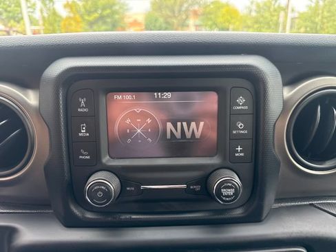 Used 2019 Jeep Wrangler Sport AWD/4WD image 19