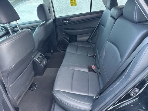 Used 2018 Subaru Outback 2.5i Limited image 10
