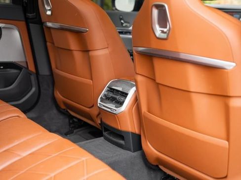 Used 2023 BMW 740i w/ Luxury Rear Seating Package RWD image 38