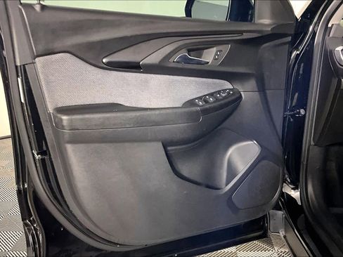 Used 2023 Chevrolet TrailBlazer LT w/ Convenience Package image 21