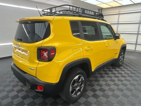Used 2016 Jeep Renegade Latitude w/ Cold Weather Group AWD/4WD image 21