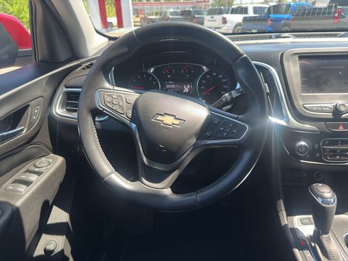 Used 2020 Chevrolet Equinox LT AWD/4WD image 13