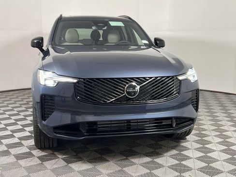 New 2026 Volvo XC90 T8 Ultra w/ Protection Package AWD/4WD image 3