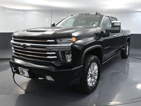 Used 2022 Chevrolet Silverado 2500 High Country w/ Z71 Off-Road Package AWD/4WD image 13